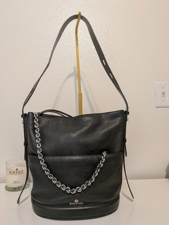 Michael Kors Black Chain Leather Bucket Bag EUC - Picture 2 of 9